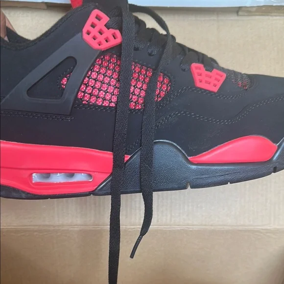 Air Jordan 4 Retro Men's Black and Red Brand New - Picture 3 of 8